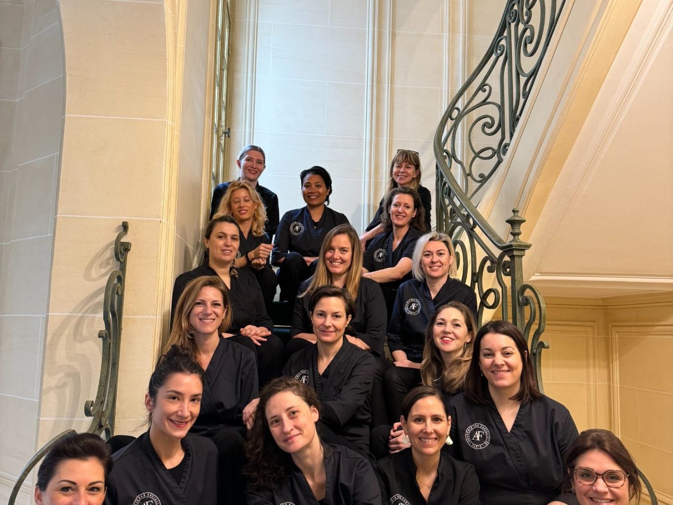 Diplômée de l'académie des facialistes à Paris